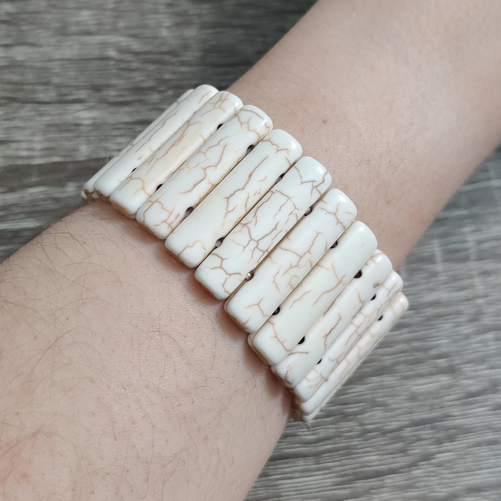 Crackle Stone Stretch Bracelet